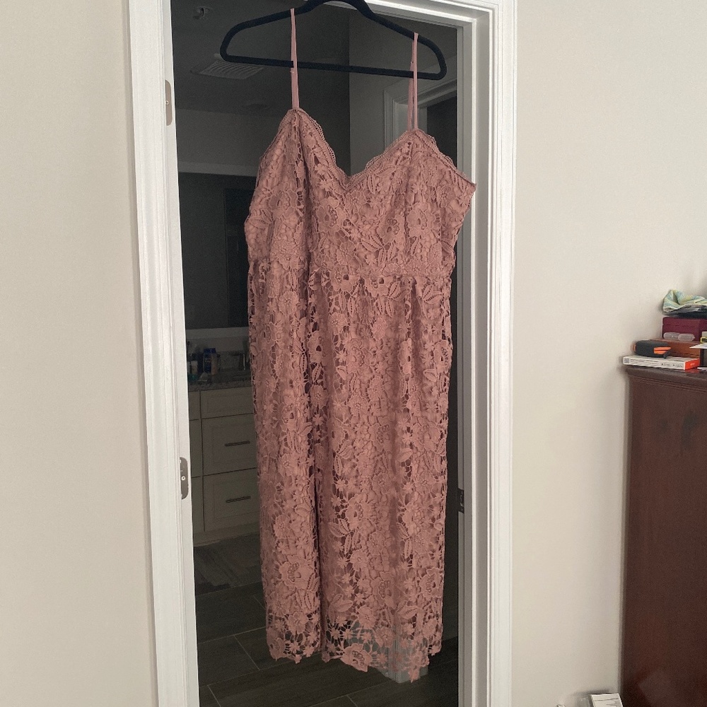 Plus Size Lace Midi Dress